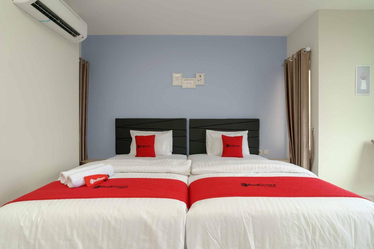 Reddoorz Plus Near Eka Hospital Bsd 5 Dadap Exterior photo
