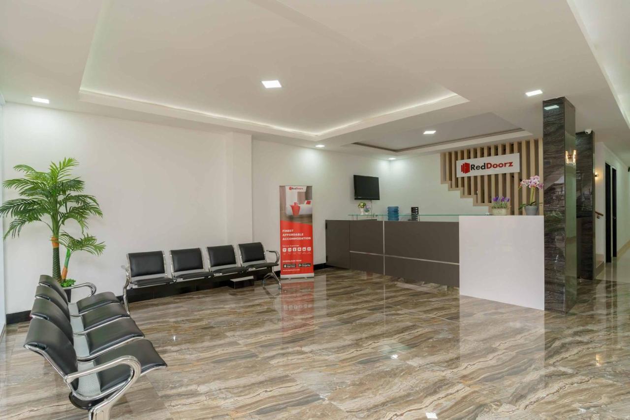 Reddoorz Plus Near Eka Hospital Bsd 5 Dadap Exterior photo