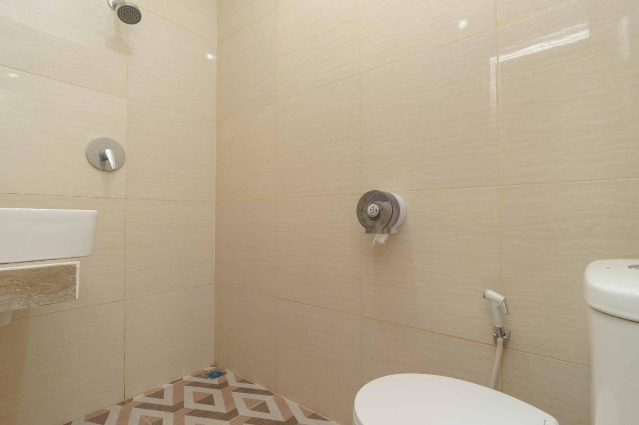 Reddoorz Plus Near Eka Hospital Bsd 5 Dadap Exterior photo