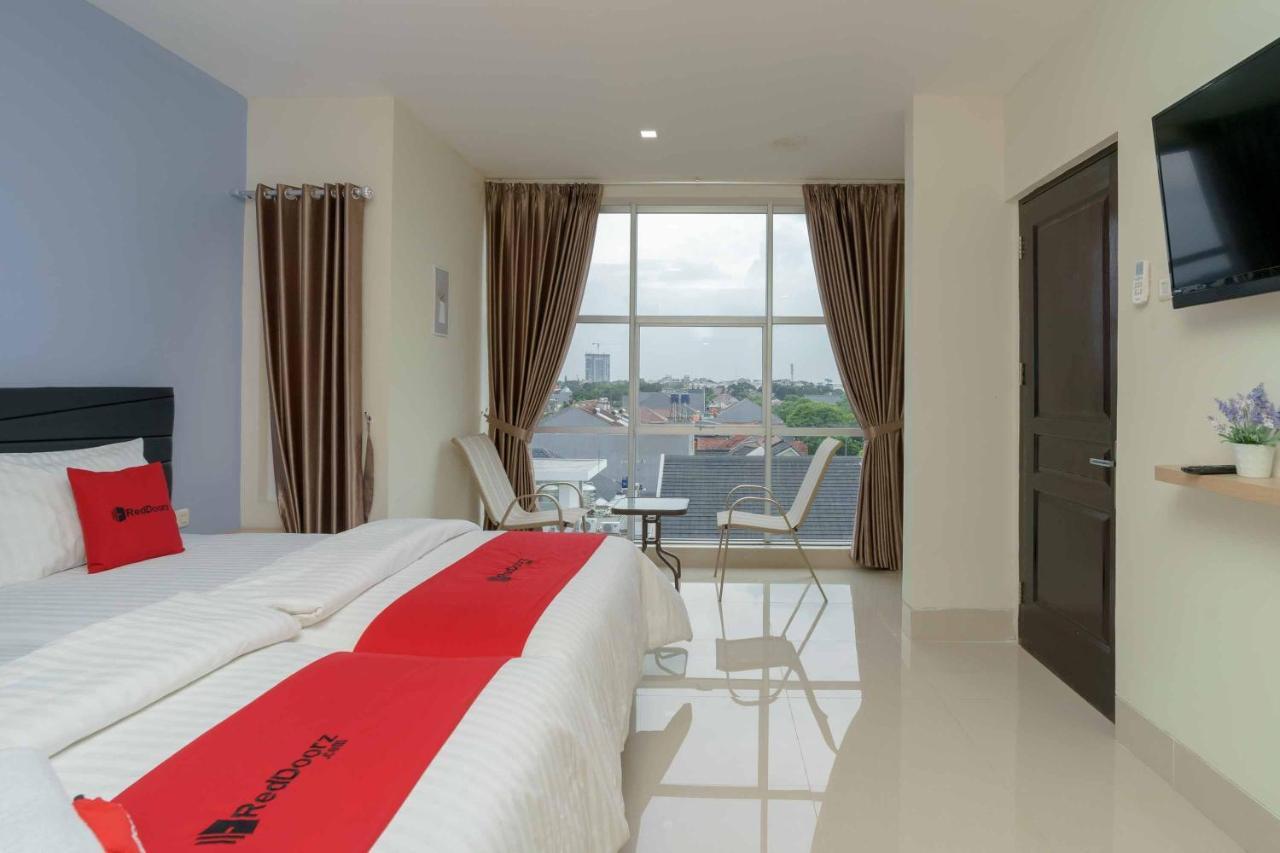 Reddoorz Plus Near Eka Hospital Bsd 5 Dadap Exterior photo